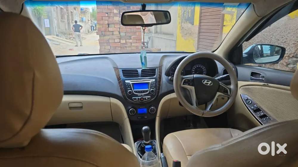 Hyundai Verna 2011