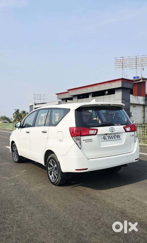 Toyota Innova Crysta