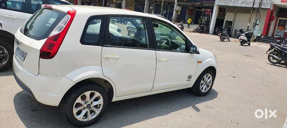 Ford Figo Zxi Diesel 2012 94,300km 2nd Owner Insurance Till May 2027