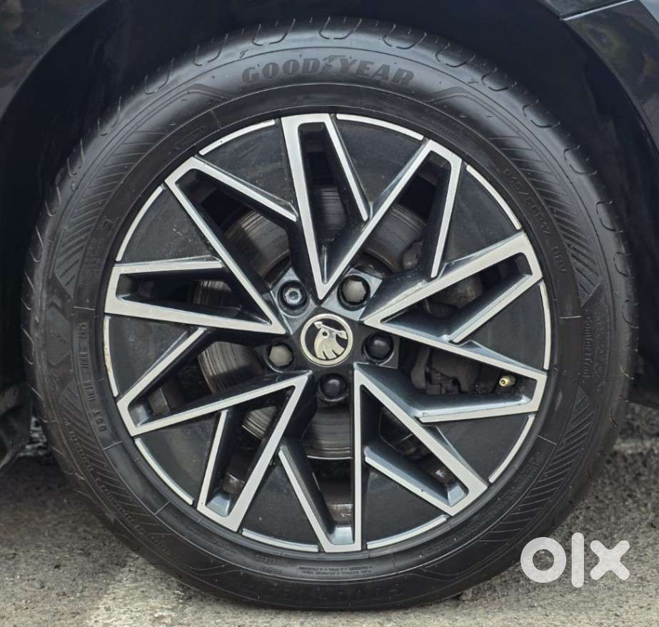 Skoda Octavia 2.0 L K Tsi At, 2022, Petrol