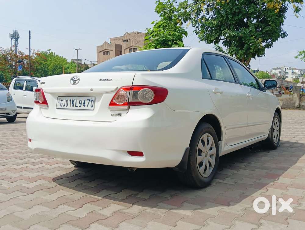 Toyota Corolla Altis 1.8 J, 2011, Petrol