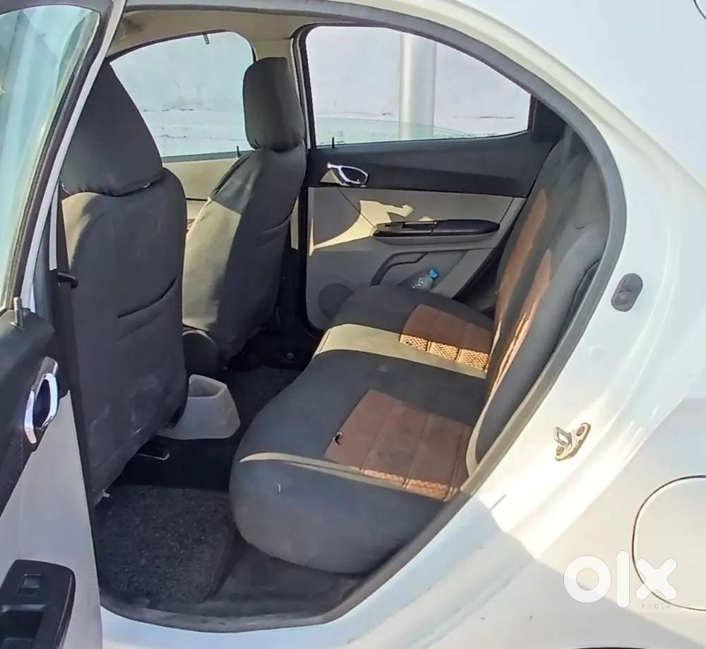 Tata Tiago Xza, 2019, Petrol