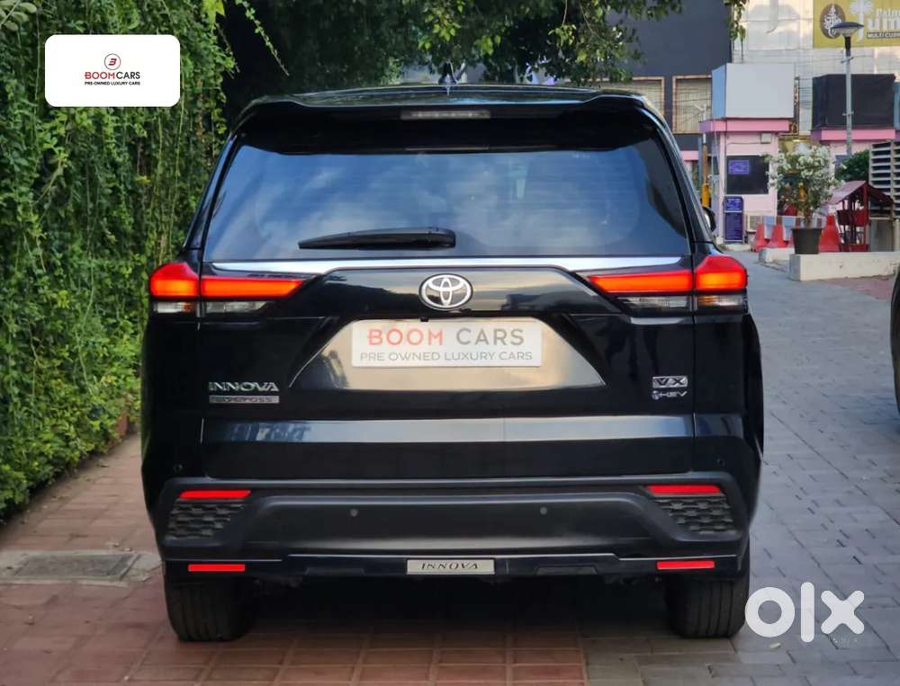 Toyota Innova Hycross 2.0 Vx (o) Hybrid 7 Str, 2026, Petrol