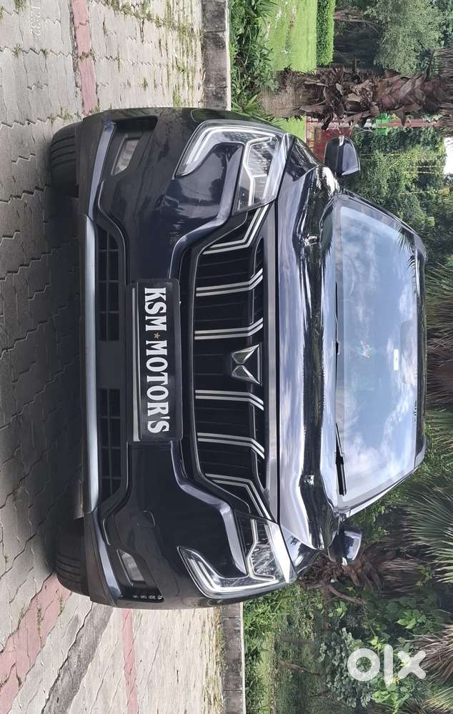 Mahindra Xuv700 2.0 Ax 7 Petrol At Str, 2022, Diesel