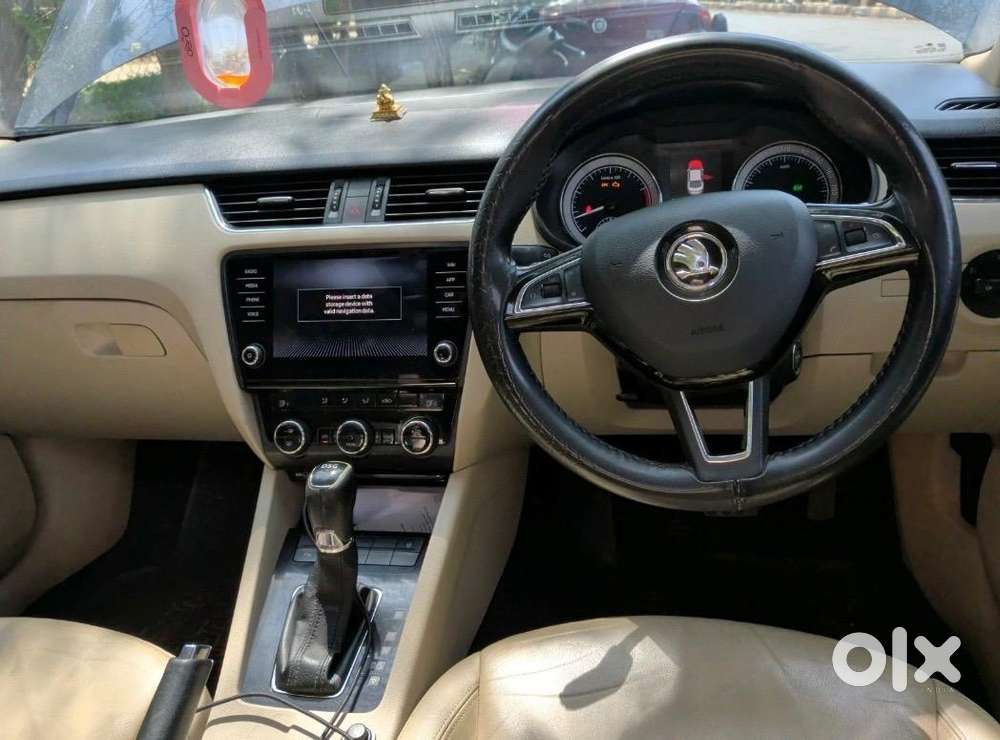 Skoda Octavia 2017, Automatic Petrol Car