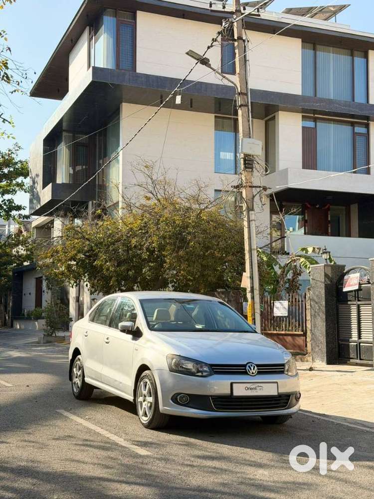 Volkswagen Vento 1.5 Highline Plus At 16 Alloy, 2014, Petrol