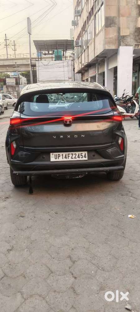 Tata Nexon Smart Plus S 1.2 Revotron Petrol 5 Mt, 2024, Cng & Hybrid..