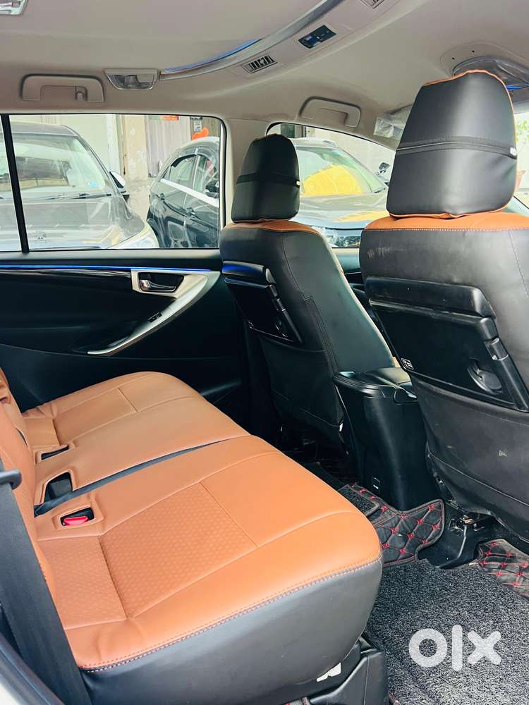 Toyota Innova Crysta [2020-ongoing] 2.4 Vx 8 Str, 2023, Diesel