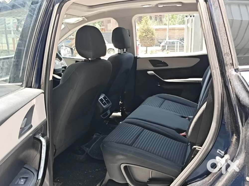 Mahindra Xuv700 2.2 Ax 5 Diesel At 7 Str, 2024, Diesel