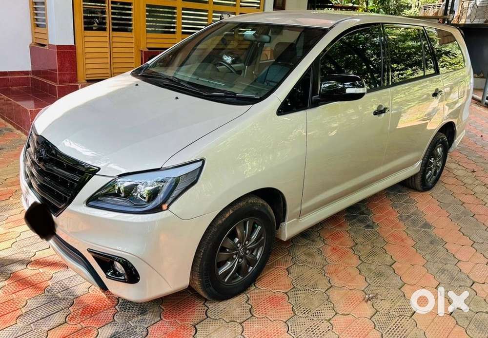 Toyota Innova 2010 Diesel Well Maintained