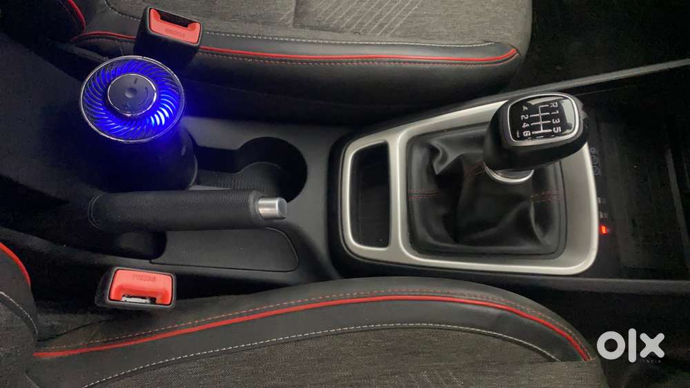 Hyundai Venue 1.0 Sx (o) Turbo Dual Tone, 2020, Petrol