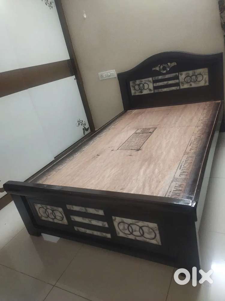 New BED- quality wood- size 75*48 for sale Rs9500