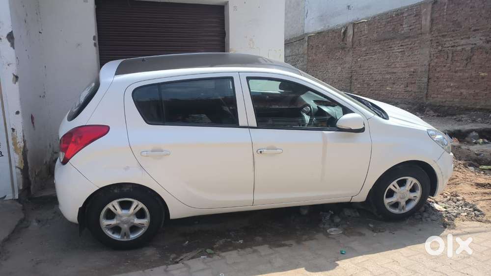 Hyundai Manual Petrol 2010 Sports Model