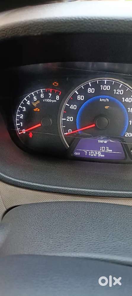 Hyundai I10 2015 It's In V Good Condition Company Maintenance