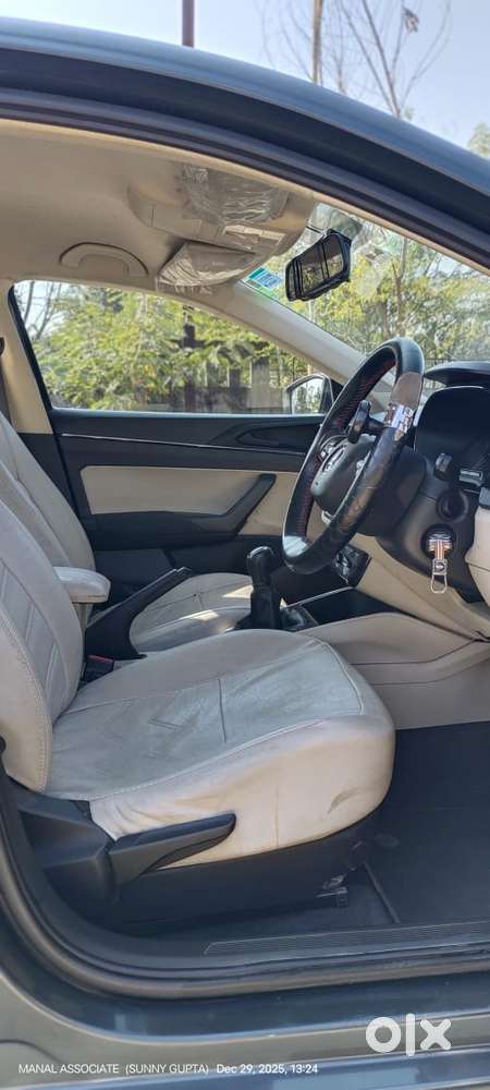 Skoda Slavia 1.0 Active Tsi, 2022, Petrol