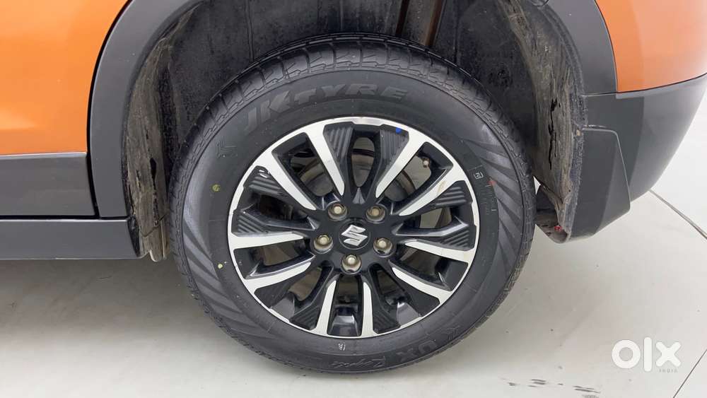 Maruti Suzuki Vitara Brezza 1.5 Zxi Plus At, 2021, Petrol