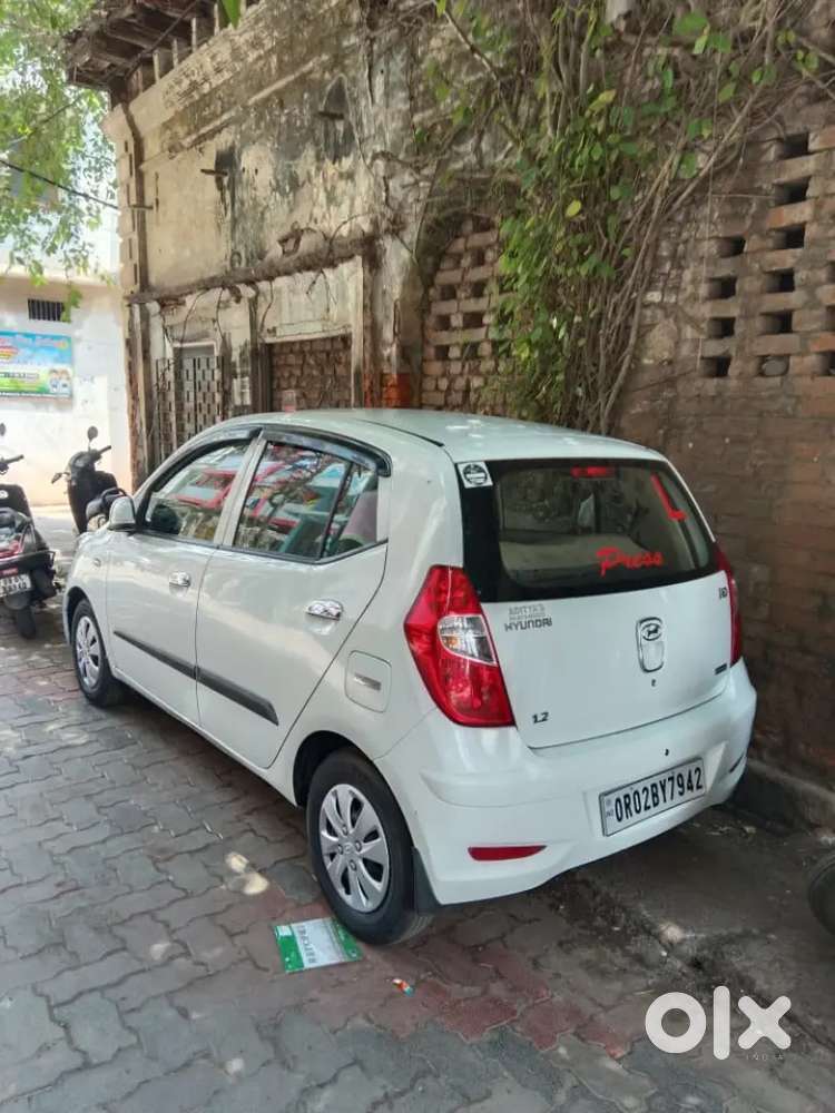 Hyundai I10 2012 Petrol 94000 Km Driven