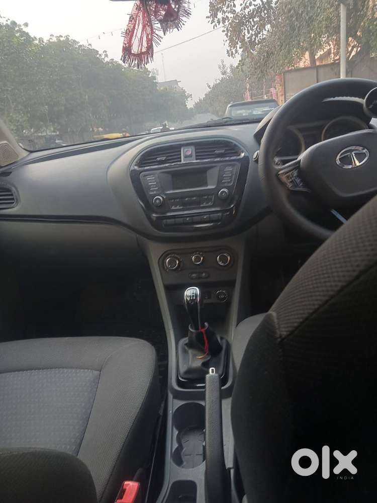 Tata Tigor 1.2 Revotron Xt, 2017, Petrol