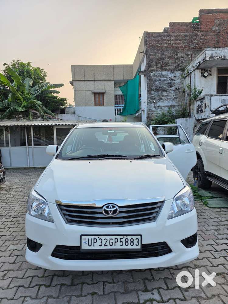 Toyota Innova 2.5 G (diesel) 7 Seater Bs Iv, 2015, Diesel