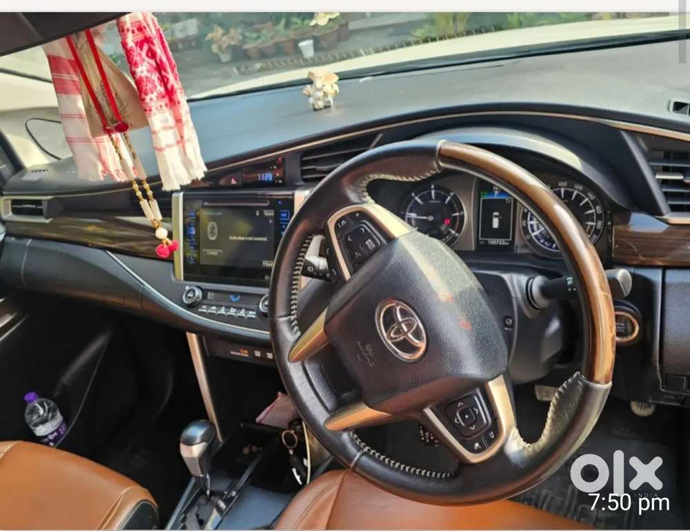 Toyota Innova Crysta 2.8z 2016