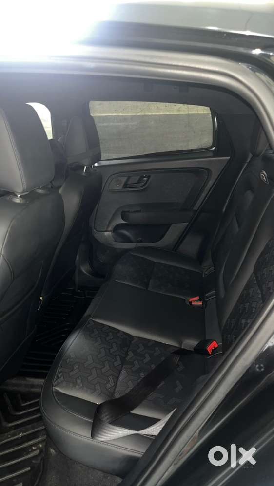 Tata Altroz 2023 Petrol Manual 1.2 Top Model Dark Edition