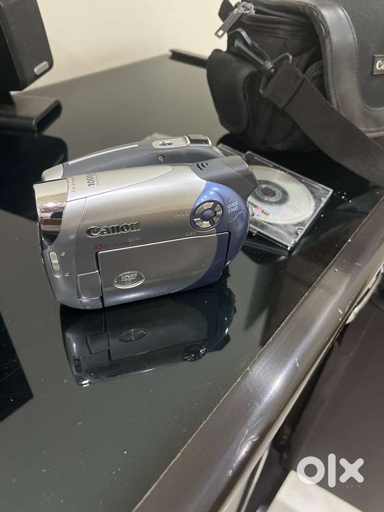 Canon dvd camcorder dc210 Cameras Lenses 1822678159