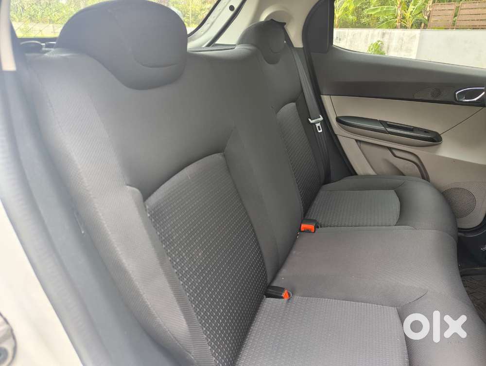 Tata Tiago 1.2 Revotron Xza, 2018, Petrol