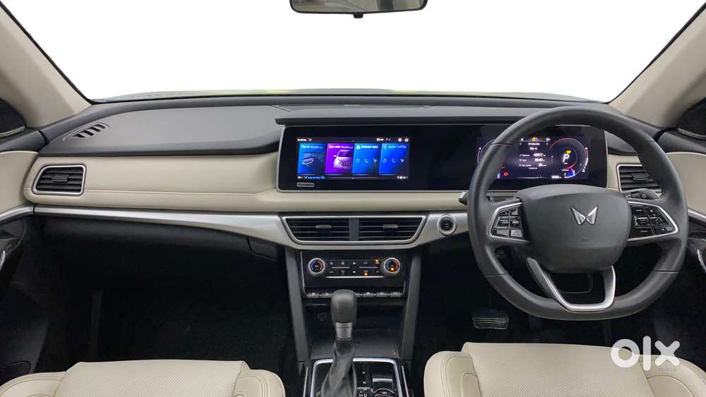 Mahindra Xuv700 2.2 Ax 7 Diesel At Luxury Pack Str, 2022, Diesel