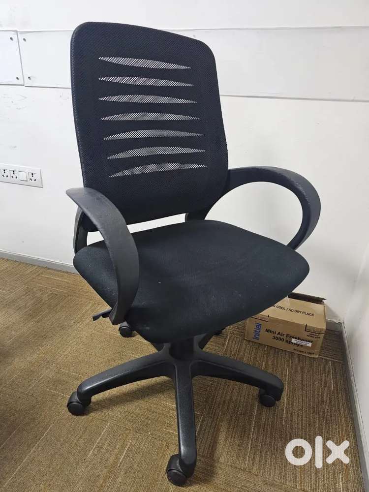 Used - Branded Revolving Chair in good condition - 90 Chairs - Other ...