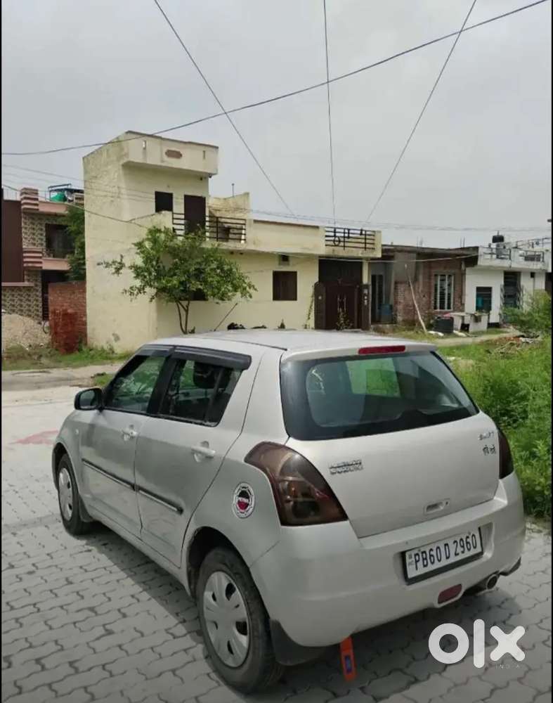 Maruti Suzuki Swift Lxi 2010