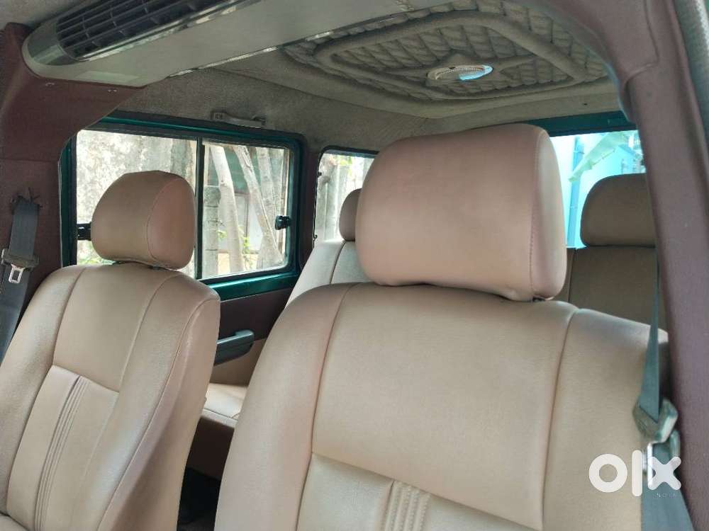 Toyota Qualis, Alloy Wheel, Green Colour, Power Steering