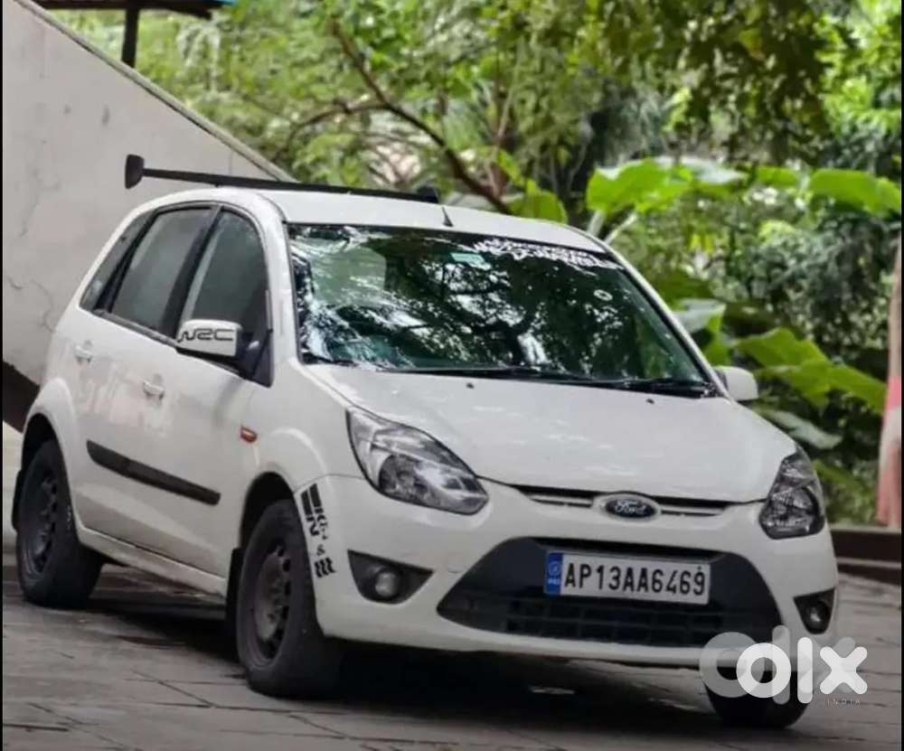 Maruti Suzuki Eeco 2012 Petrol 63400 Km Driven