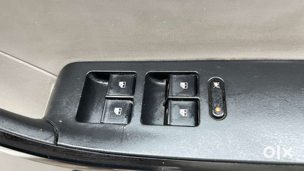 Tata Tiago 1.2 Revotron Xz, 2017, Petrol