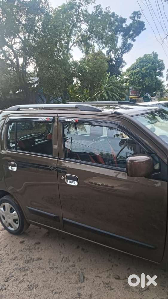 Maruti Suzuki Wagon R Vxi Optional, 2018, Petrol