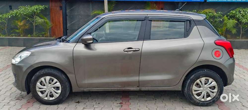 Maruti Suzuki Swift Vxi + Manual, 2019, Petrol