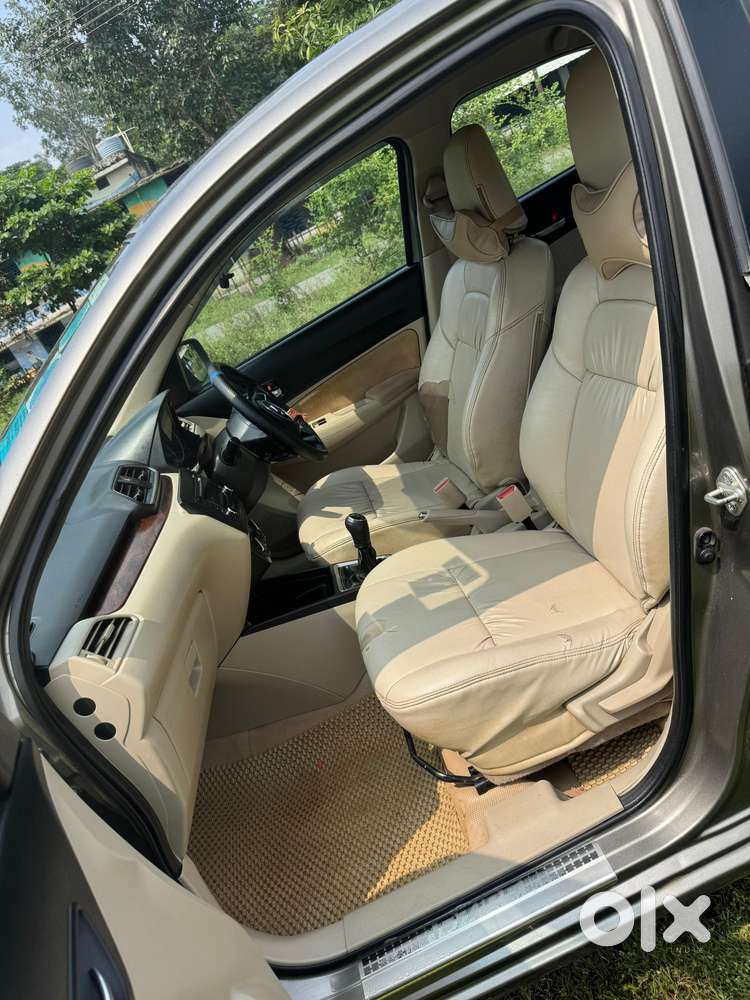 Maruti Suzuki Swift Dzire Vxi Optional, 2017, Petrol