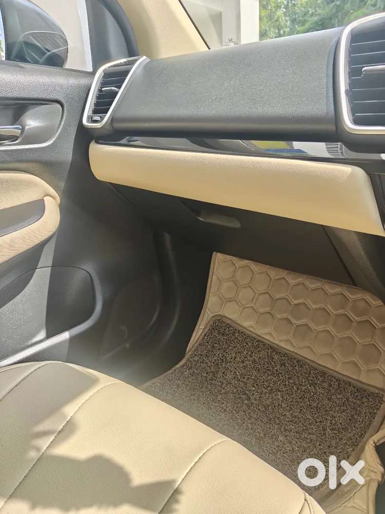 Honda City 1.5 V 2023