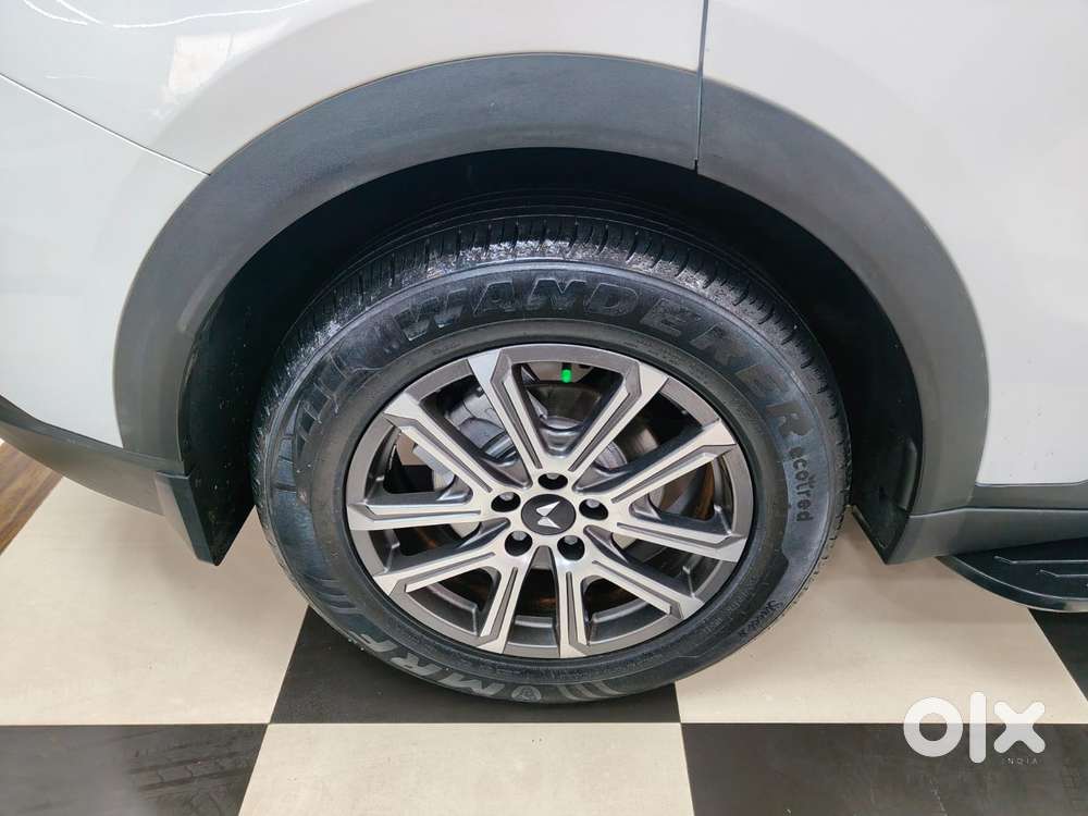 Mahindra Xuv700 2.0 Ax 7 Petrol At Luxury Pack Str, 2024, Petrol