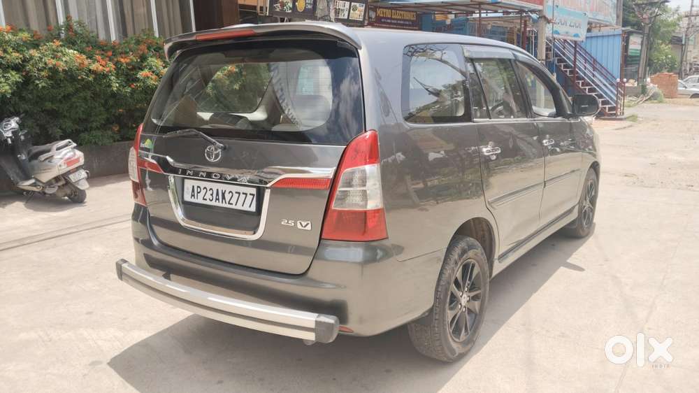 Toyota Innova 2.5 Vx (diesel) 8 Seater, 2012, Diesel