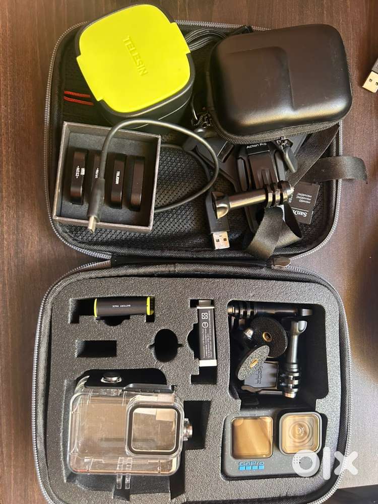 Go pro Hero 12 black and accessories