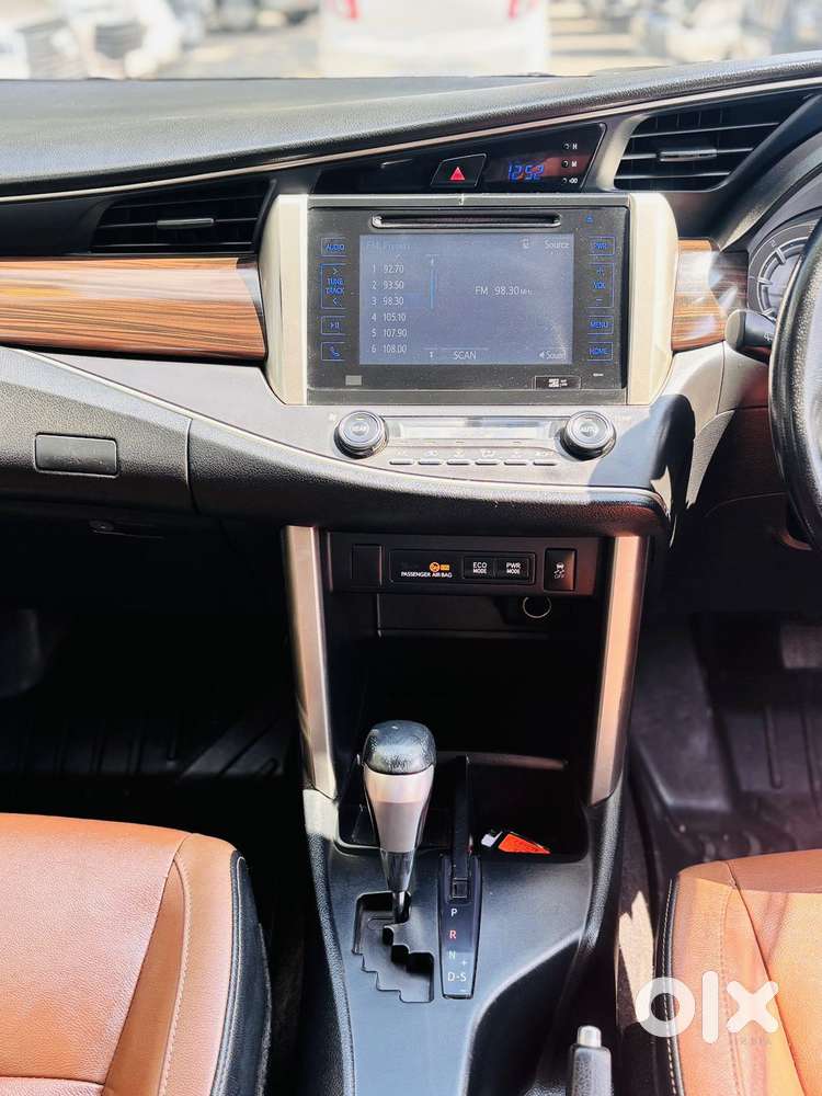 Toyota Innova Crysta 2.8 Zx At, 2016, Diesel