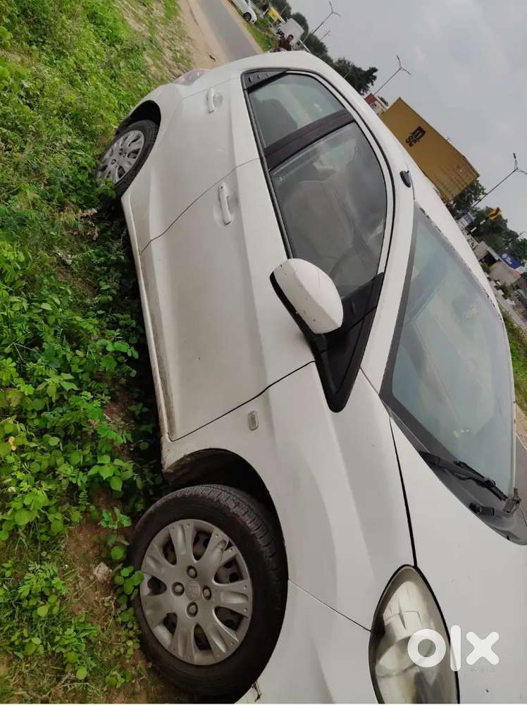 Honda Brio 2016 Model