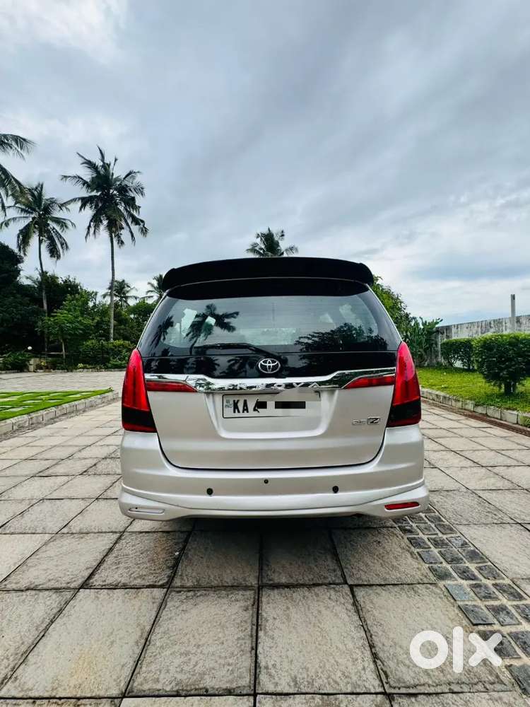 Toyota Innova 2009 Diesel 250000 Km Driven