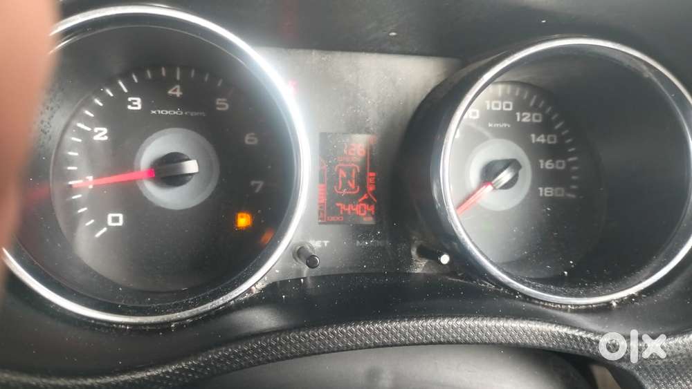 Mahindra Tuv 300 T8, 2016, Diesel