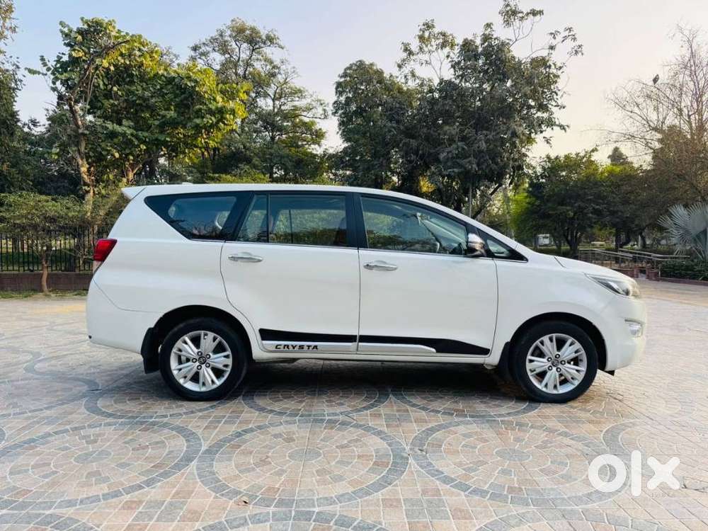 Toyota Innova Crysta