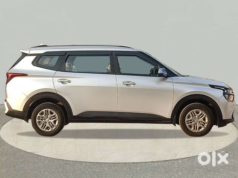 Kia Carens G 1.5 6mt Premium (o) 7-seater, 2023, Petrol