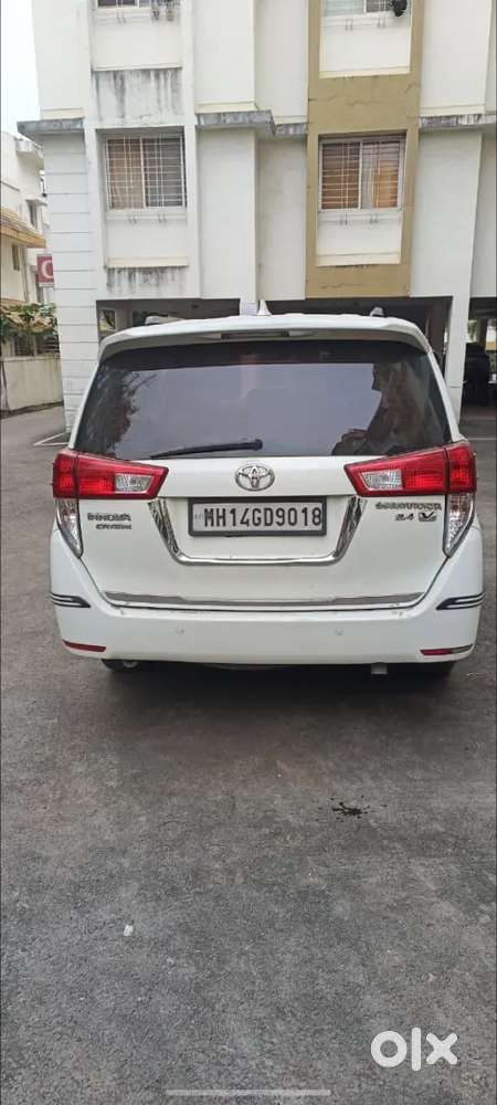 Toyota Innova Crysta 2018 Diesel 285000 Km Driven
