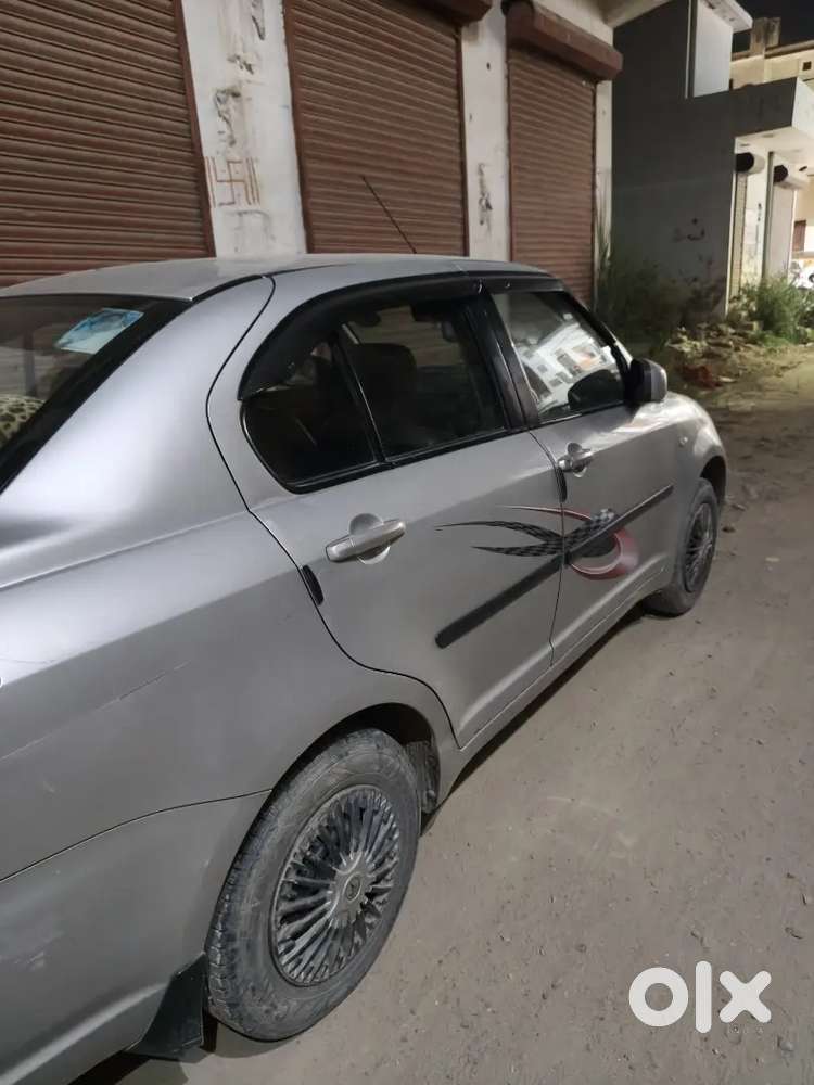 Maruti Suzuki Dzire 2011 Petrol 65000 Km Driven
