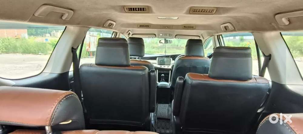 Toyota Innova Crysta 2.4 G Mt 7 Str, 2017, Diesel