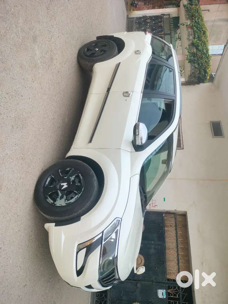 Ye Car Mujhe Seeal Karna Hai